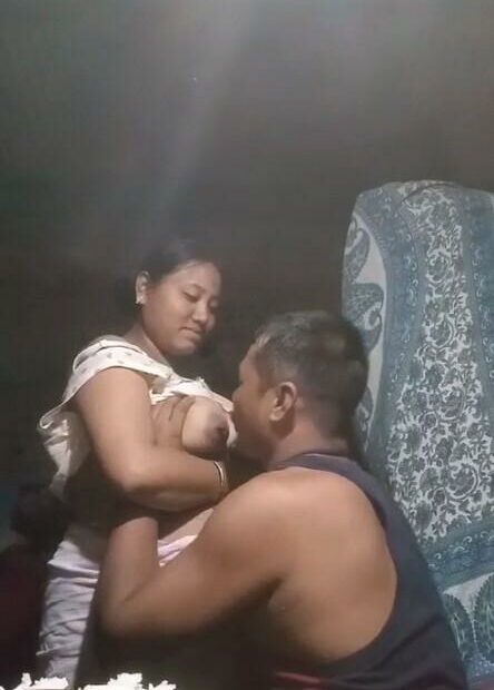 nepali bhabhi boobs suck photos 7