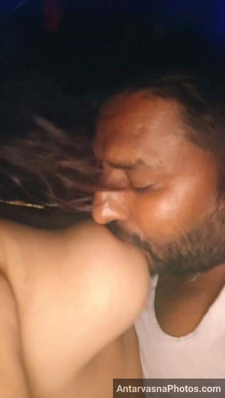 rich delhi aunty boobs sucking pics 1
