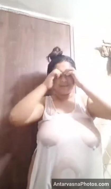 tanker boobs gf live bathroom hot 6