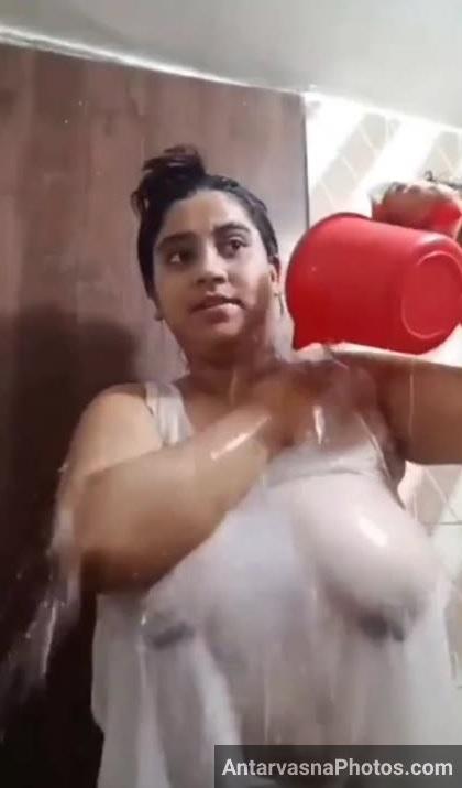 tanker boobs gf live bathroom hot 3