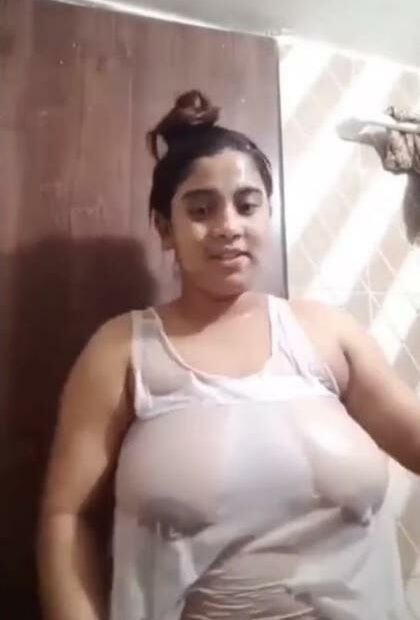 tanker boobs gf live bathroom hot 5