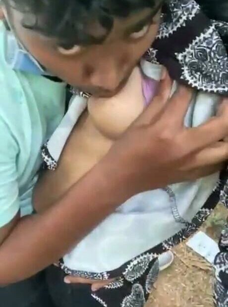 muslim girl park boobs pressing sucking pics 4
