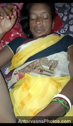 kyc ke lie aai village aunty ki chudai ki 8