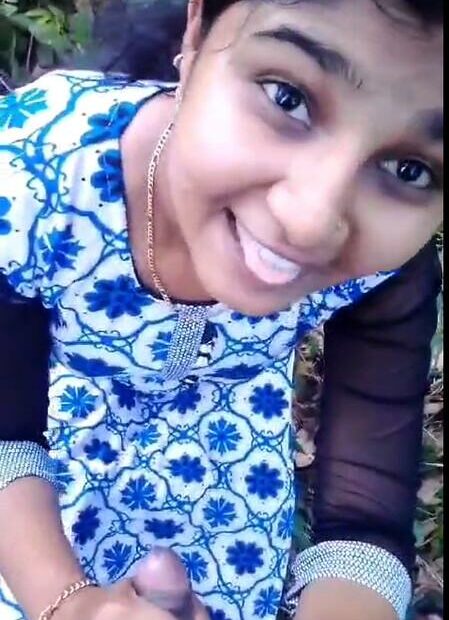 innocent desi girlfriend playing bf lund 1