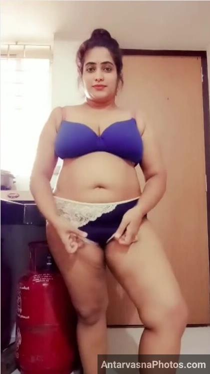 hot housewife sexy saree nudes 5