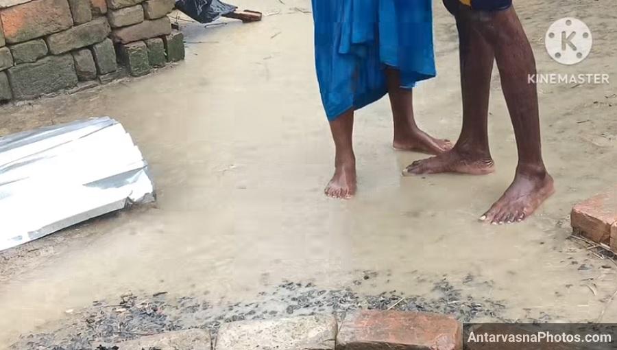 barish me village aunty ko chodne ke photos 3