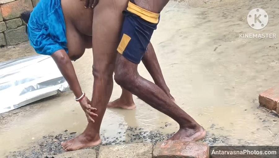 barish me village aunty ko chodne ke photos 6