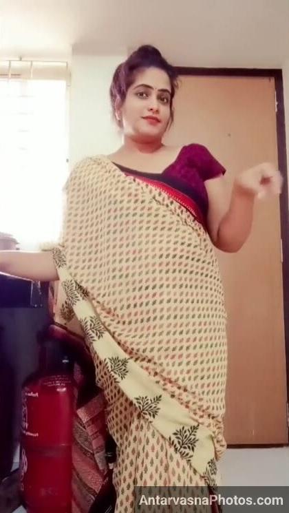 hot housewife sexy saree nudes 1