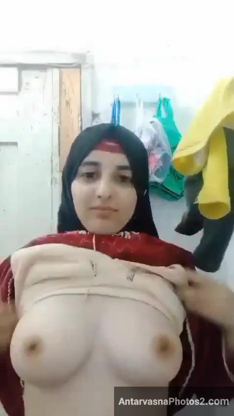 muslim bhabhi nude boobs selfies 11