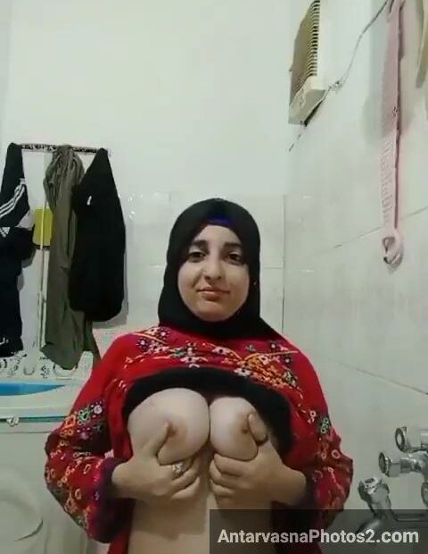 muslim bhabhi nude boobs selfies 4
