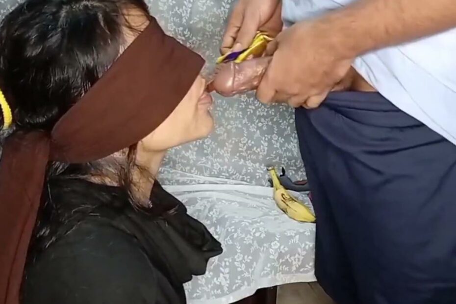 indian wife chocolate lund sucking pics 1