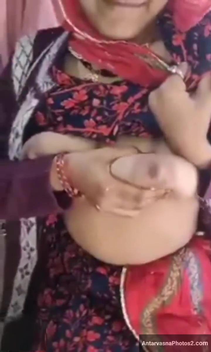 dehati aunty ke boobs ka doodh 10