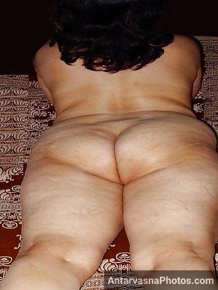hot badi gaand dikha rahi he