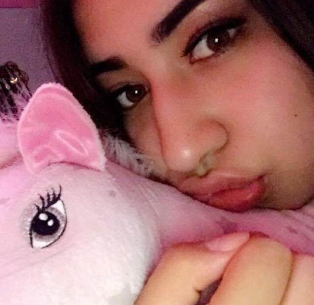 unicorn ke sath masti karti big boobs wali babe